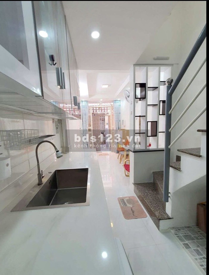 Bán nhà hẻm 60 Đinh Tiên Hoàng P1 Bình Thạnh khu an ninh, lh 0898917175