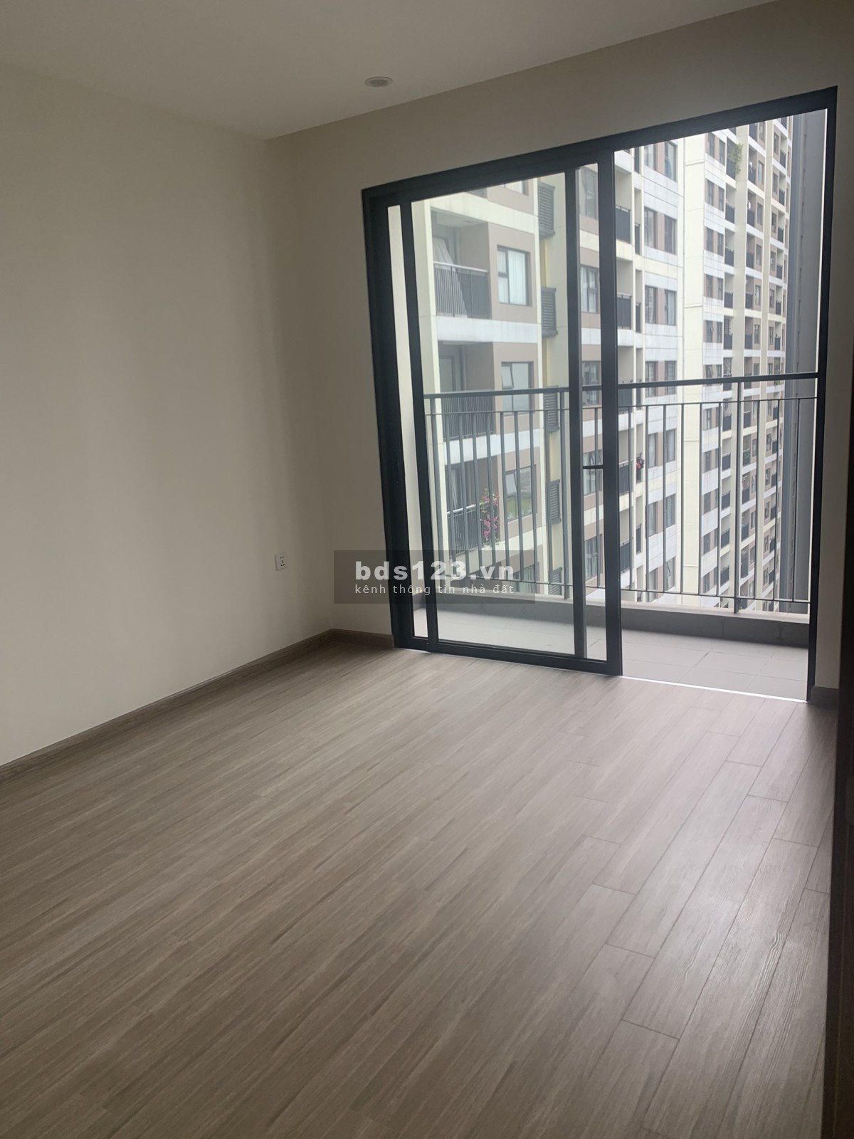 Bán căn 2N2WC 70m cuối cùng của tòa S1.02 Vinhomes Ocean Park, tặng smart home, ký mới CĐT