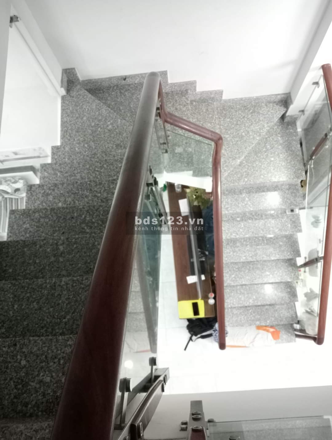 Bán nhà 2 tầng thiết kế đẹp Quận Bình Tân đường Tân Kỳ Tân Quý hẻm xe hơi giá 4.5 tỷ