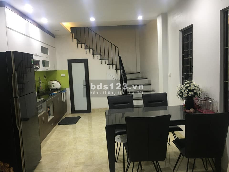 Bán nhà Hồ Tùng Mậu Cầu Diễn gần phố diện tích 31m2, 4 tầng đúc giá bán chỉ 2.75 tỷ