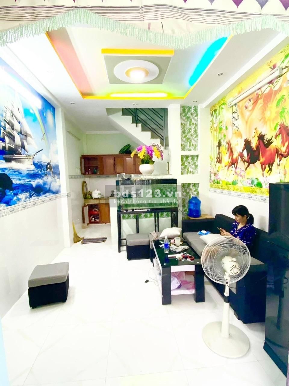 Nhà mới dọn ở ngay đường Hương Lộ 2, Quận Bình Tân, DT 65m2, 2 tầng chỉ 2...tỷ