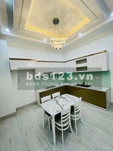 Bán nhà nguyên căn mặt tiền Cửu Long cư xá Bắc hải, P15, Quận 10