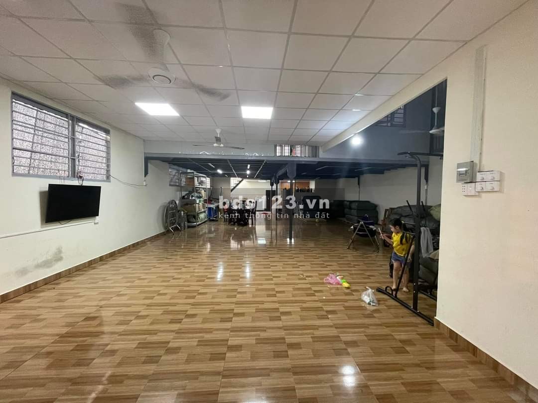 Bán nhà xưởng diện tích khủng Quận Bình Tân, đường Bình Thành, hẻm xe hơi rộng, chỉ nhỉnh 12 tỷ