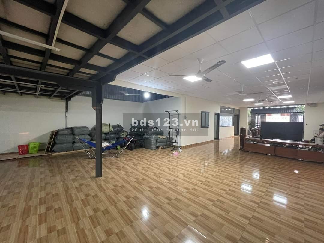 Bán nhà xưởng diện tích khủng Quận Bình Tân, đường Bình Thành, hẻm xe hơi rộng, chỉ nhỉnh 12 tỷ