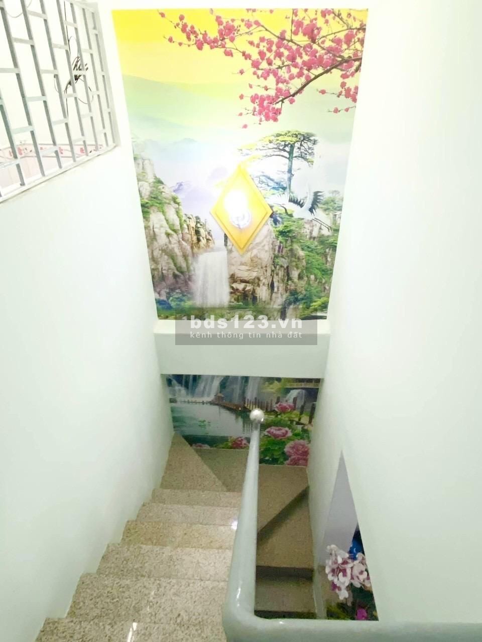 Nhà mới dọn ở ngay đường Hương Lộ 2, Quận Bình Tân, DT 65m2, 2 tầng chỉ 2...tỷ