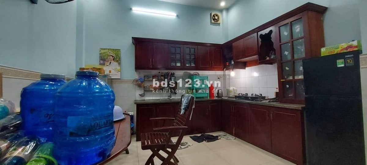 Bán gấp nhà đường Trường Chinh, Phường 12, quận Tân Bình, DT 84 m² x 2 tầng nhỉnh 6 tỷ đồng