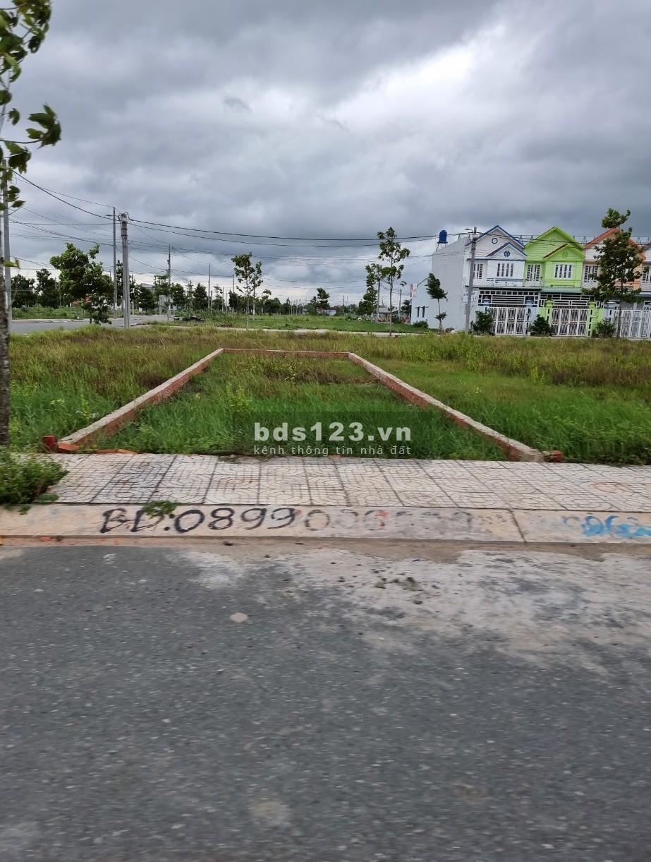Cần bán gấp lô đất ở Tân Lân Cần Đước Long An giá rẻ có sổ hồng riêng