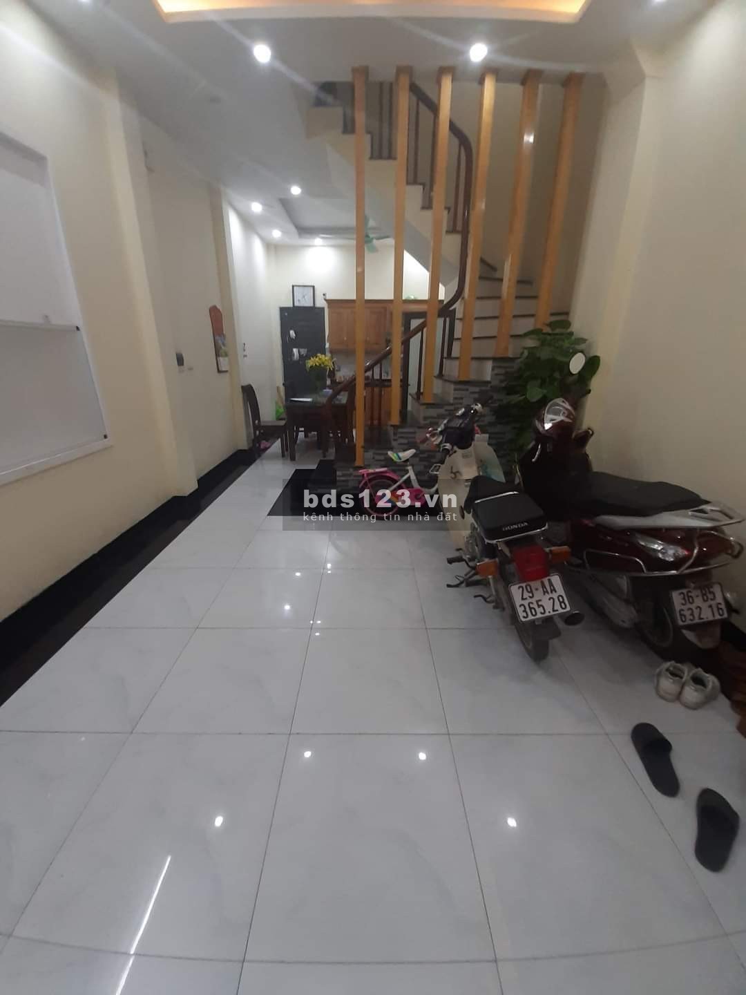 Ô tô kinh doanh bất chấp ngõ thông thoáng nhà bao đẹp vào ở luôn, bán nhanh