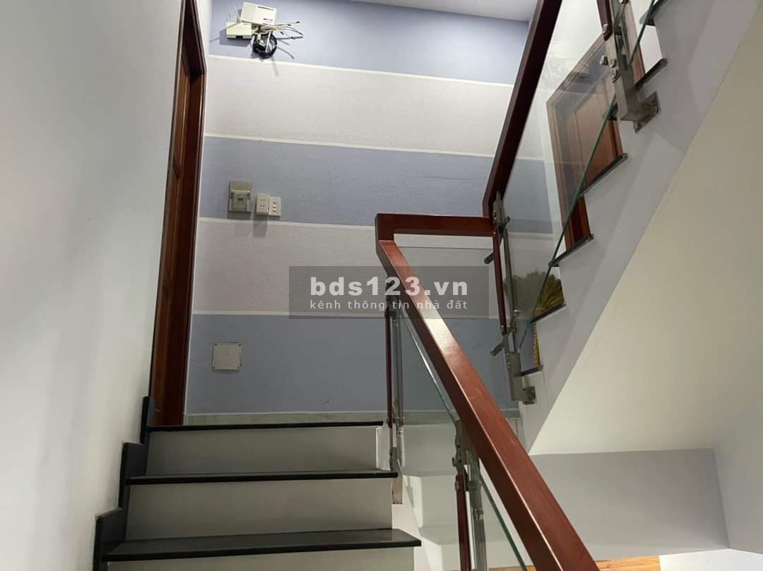 Bán nhà đẹp mới thiết kế hiện đại 4 tầng Quận Bình Tân, đường Tây Lân, dt 4x20, nhỉnh 6 tỷ