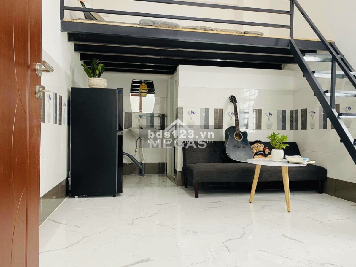 Phòng cho thuê giá rẻ có sẵn nội thất gác cao ngay Aeon Tân Phú an ninh