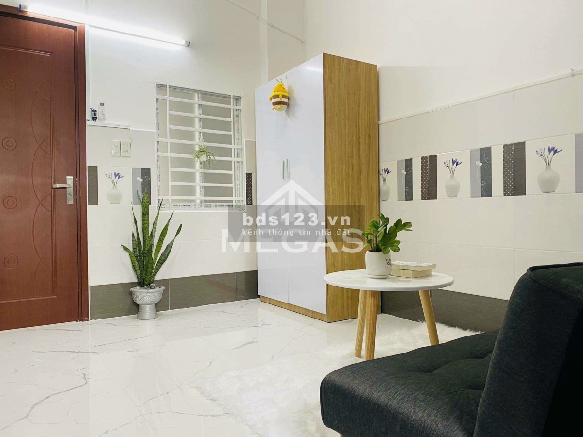 Phòng cho thuê giá rẻ có sẵn nội thất gác cao ngay Aeon Tân Phú an ninh