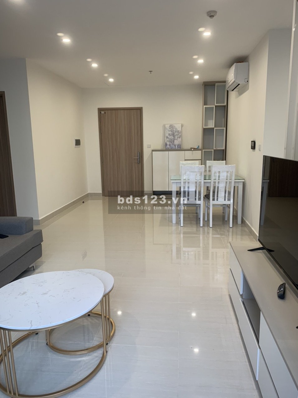 Cắt lỗ căn 3PN rộng rất Vinhomes Smart City, khu S4, 106m2, 4.2 tỷ bao phí, hướng mát