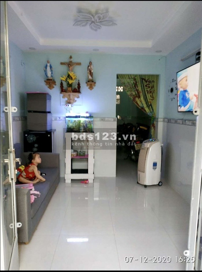 Bán nhà hẻm 109/ Bình Trị Đông Bình Tân 1 trệt 1 lầu hẻm 4m lh 0933429521