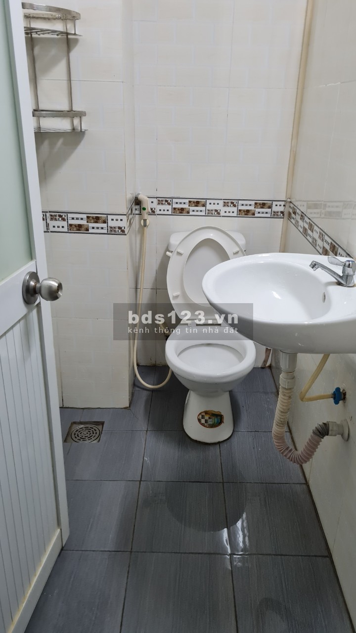 Cho thuê phòng tiện nghi (có wifi, máy lạnh, máy giặt) liên hệ 0908283169