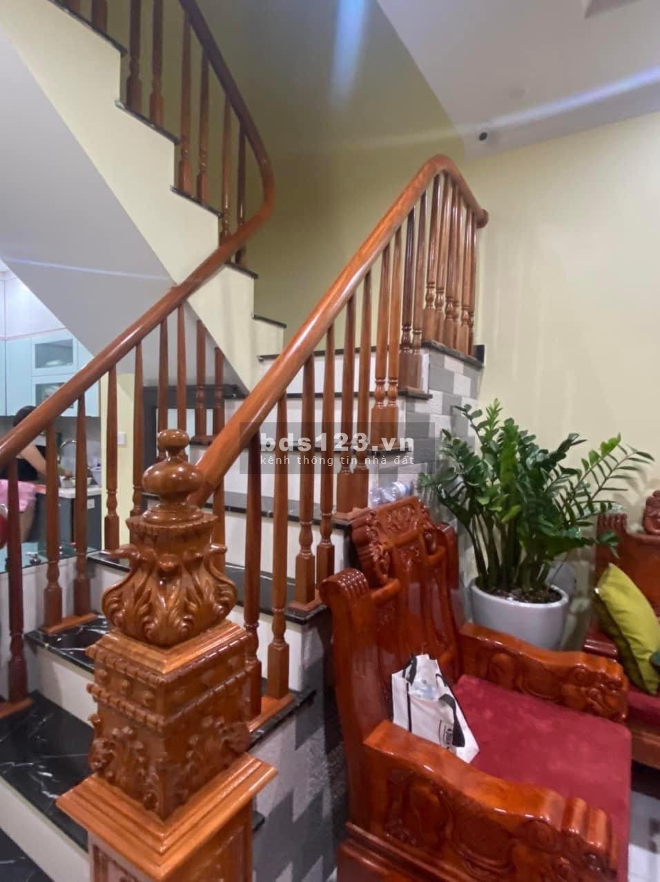 Bán gấp nhà đẹp, ở luôn, ngõ 36 Lương Định Của - Đống Đa DT 43m2 x 4T x MT 3.9m , giá 6.6 tỷ