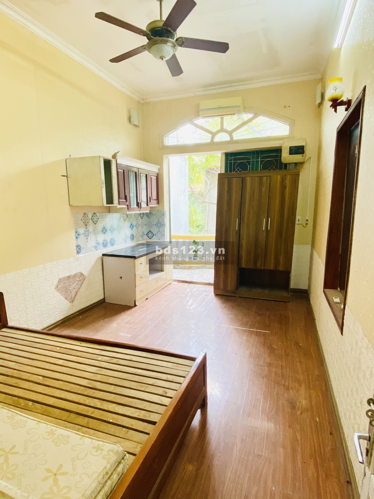 Thuê phòng trọ Hoàng Hoa Thám Ba Đình, liên hệ 0977544062 pháp lý chuẩn