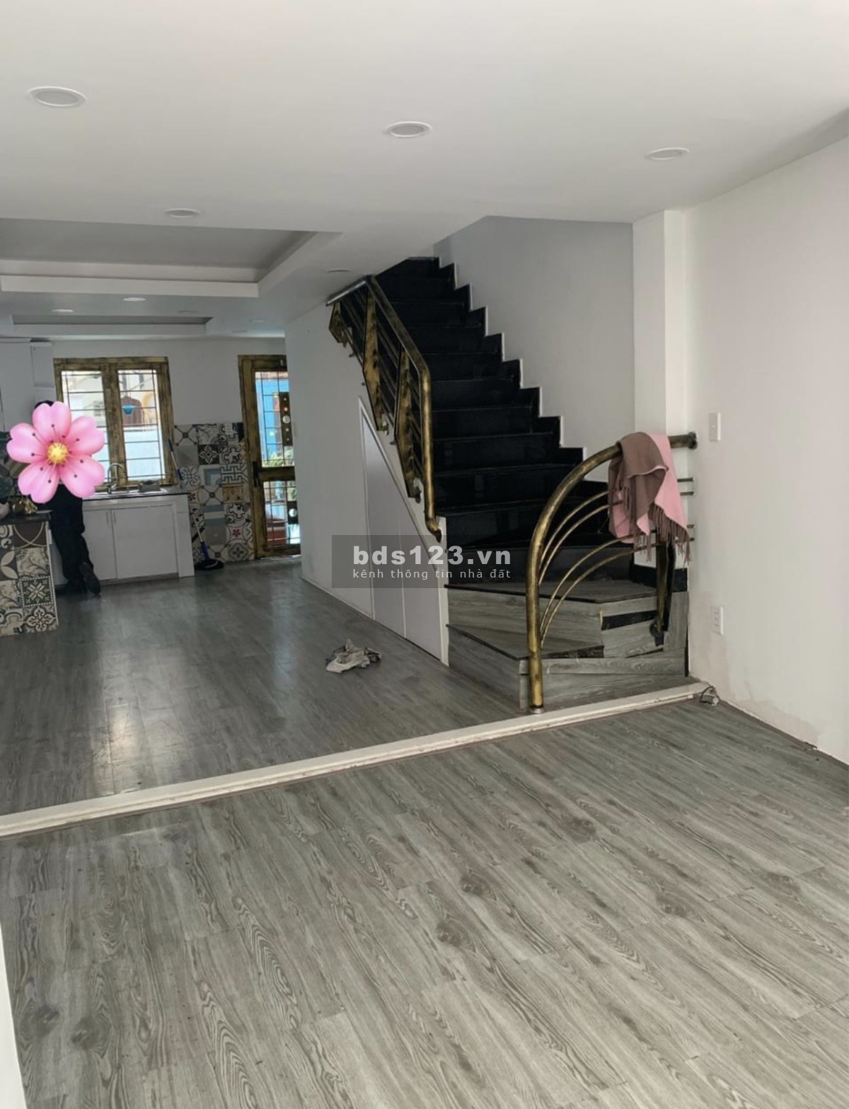 Mặt bằng cho thuê giá rẻ thị trường liền kế sân bay liên hệ 0862471247