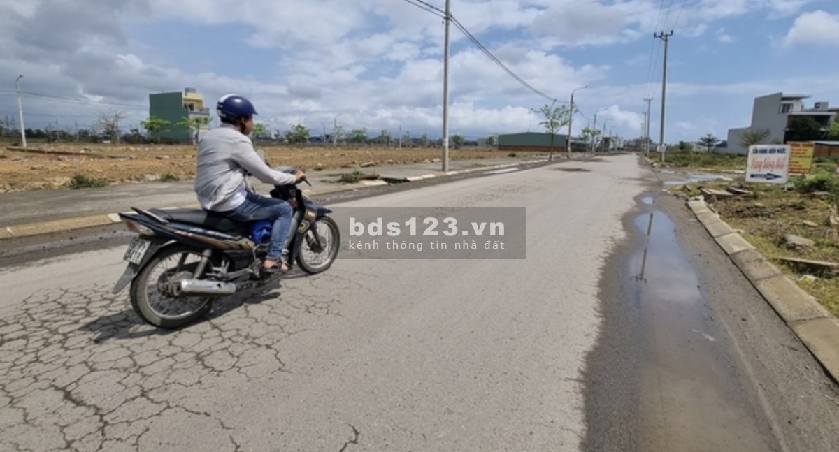 Đất nền chính chủ còn vài lô bán nhanh, thổ cư, sổ riêng giá tốt khu an ninh