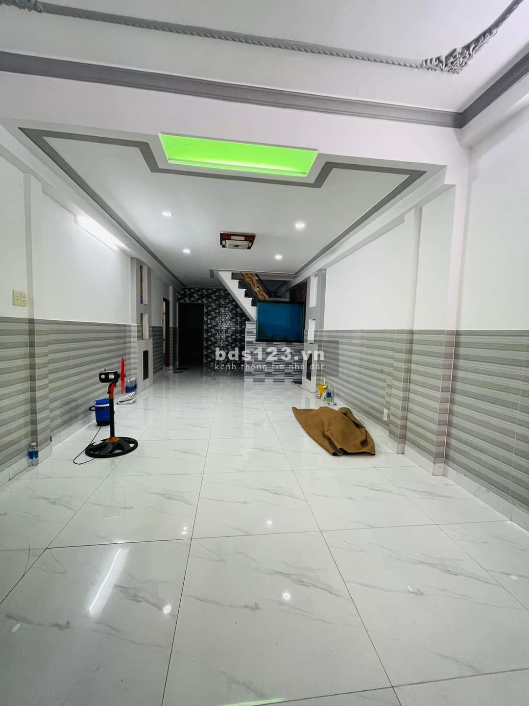 BÁN NHÀ MẶT TIỀN TÂN PHÚ, PHÚ THỌ HÒA, KHU CHỢ VẢI SẦM UẤT, NGANG 6.1x15M, DÒNG TIỀN 25TR, CHỈ 8 TỶ