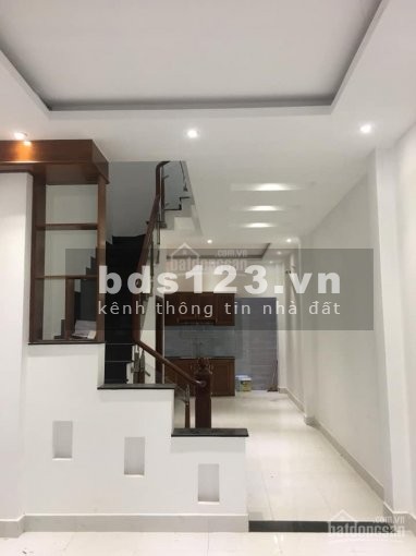 Cho thuê nhà nguyên căn khu kinh doanh sầm uất đường Lê Hồng Phong Q10