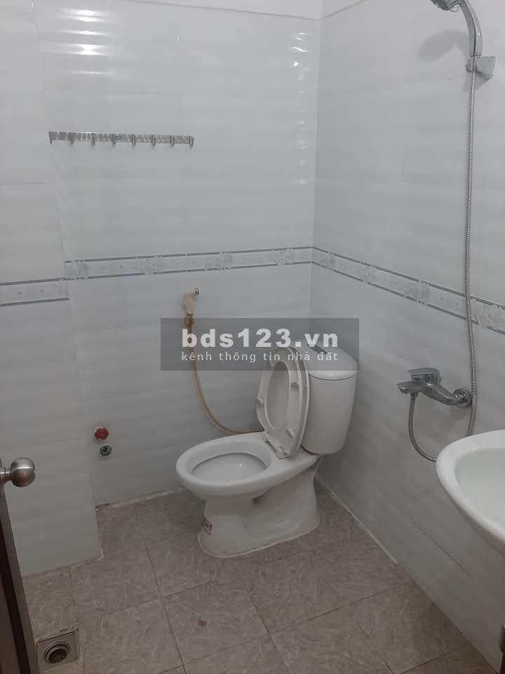 Diện tích khủng hẻm xe tải diện tích 115m2 giá chỉ nhỉnh 100 triệu/m2