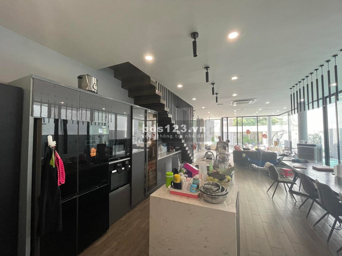 Biệt Thự Hồ Bơi muối ĐT 1,2 tỷ Phong cách Resort Mini phía bên Gigamall Đường số 17 HBC