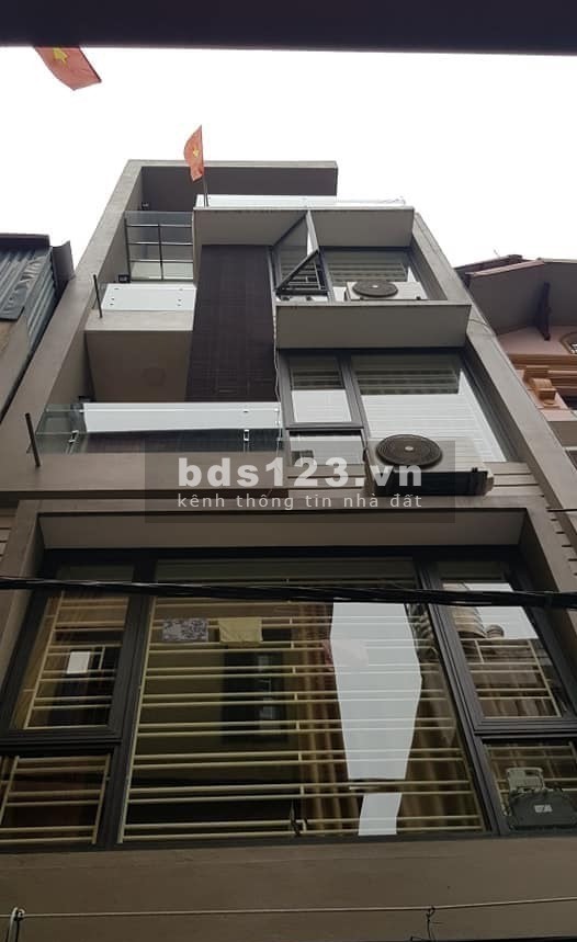 Bán nhà Nguyễn Văn Huyên, đẹp không tì vết diện tích 68m2, giá 13.8 tỷ