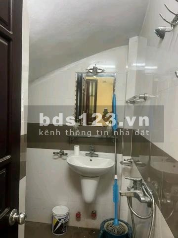Trung tâm Quận gần phố lô góc full nội thất nhà đẹp ngõ thông thoáng lh 0966963387