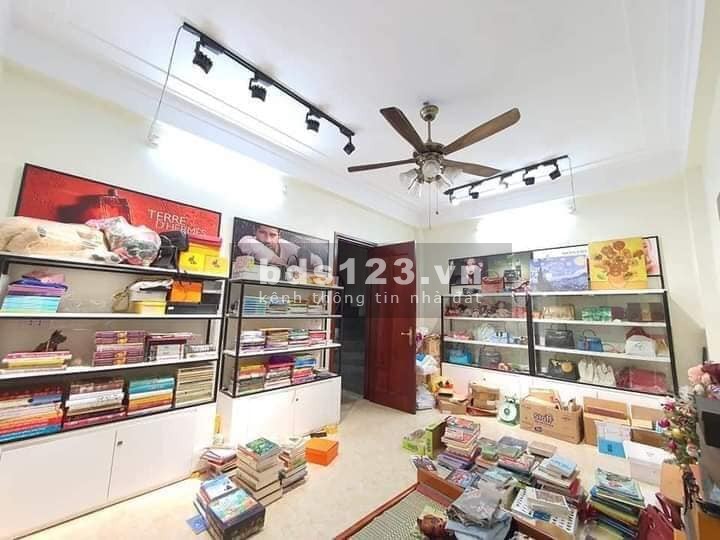 Bán nhà kinh doanh đỉnh, mặt Ngõ Quỳnh, Hai Bà Trưng 41m2 x 6 tầng, MT 5.2m, chỉ 8.3 tỷ.