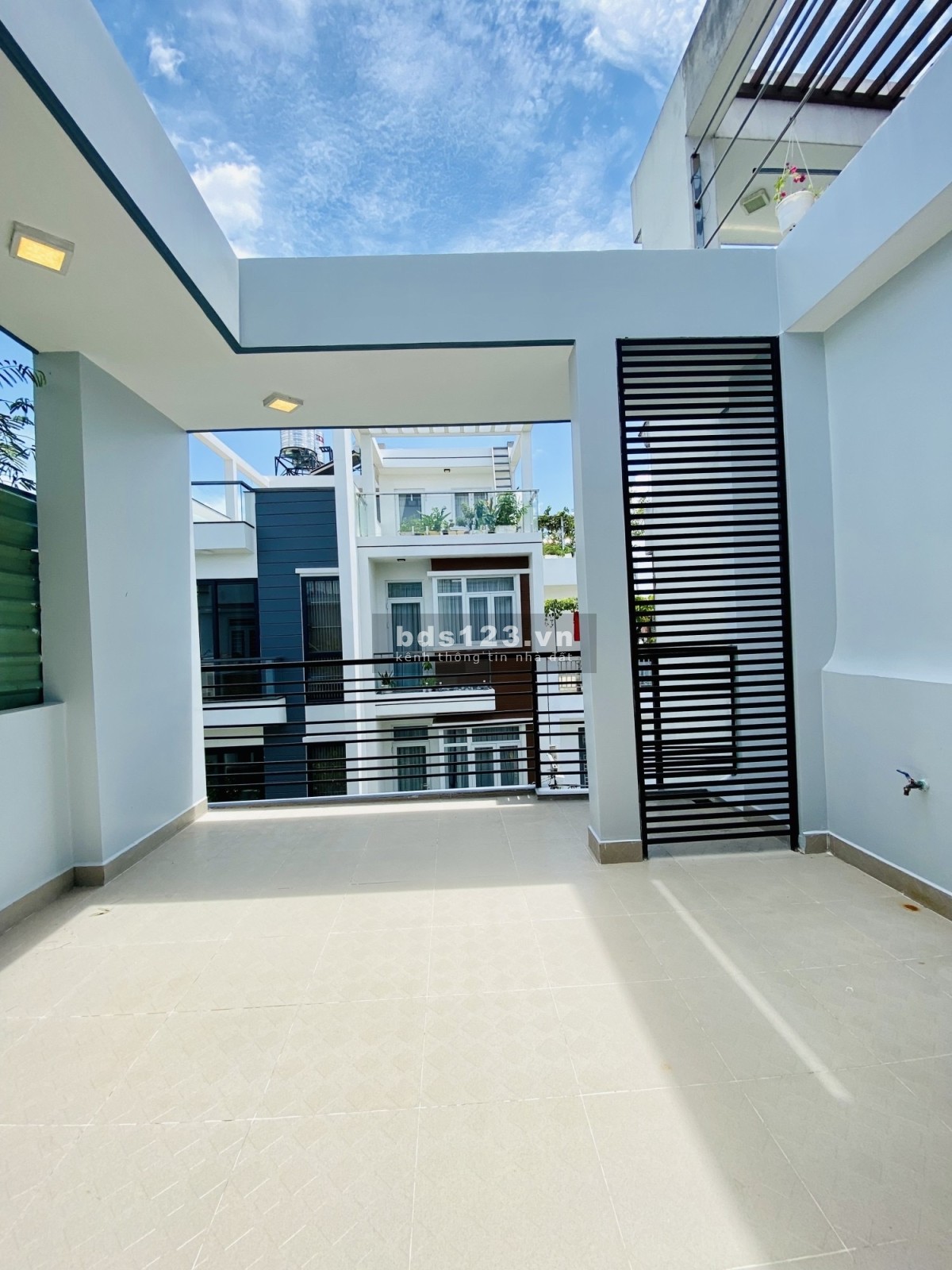 Chính chủ cần bán nhà Quốc Lộ 1A, Quận 12 sổ hồng chính chủ lh 0933966647
