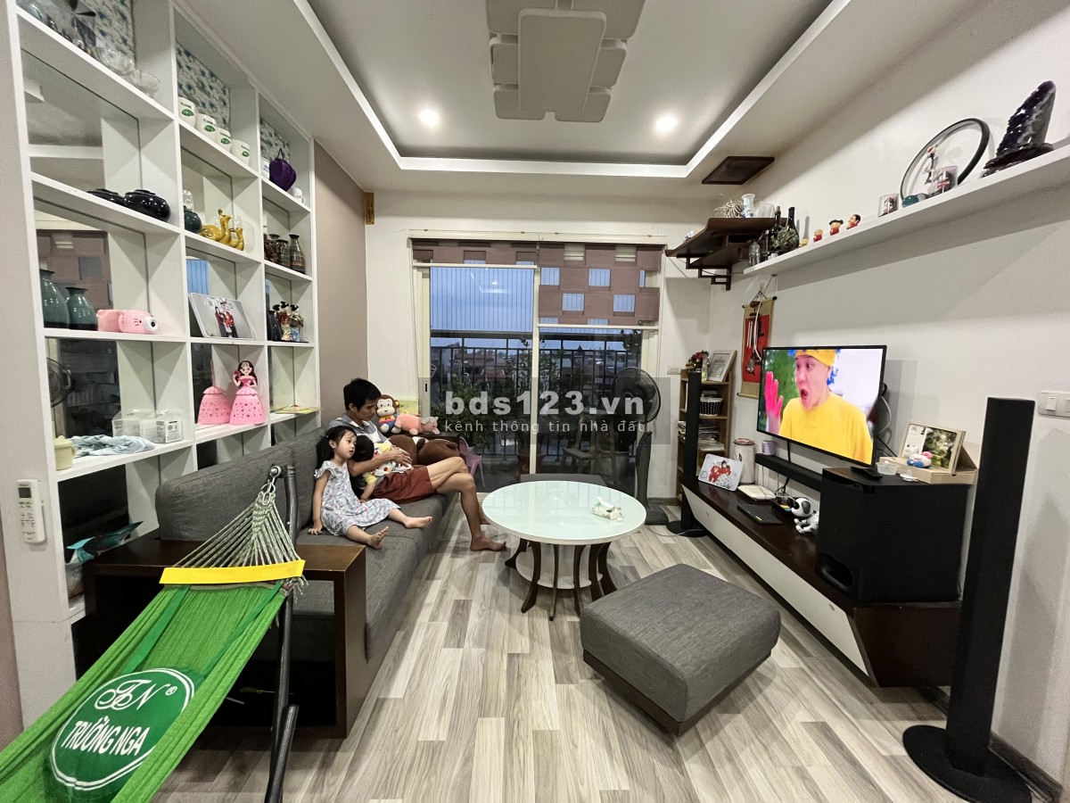 Chính chủ bán căn diện tích 68m2, 2 ngủ, 2vs, full nội thất bền đẹp lh 0858645222