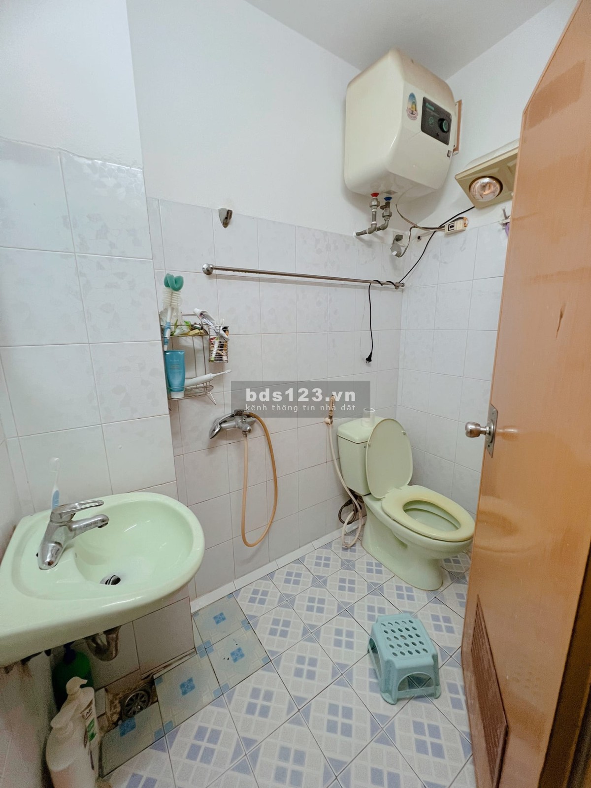 Bán nhà Khương Trung nở hậu ở luôn đi bộ ra hồ ngắm gió dt 42m2 3 tầng 3.4 tỷ