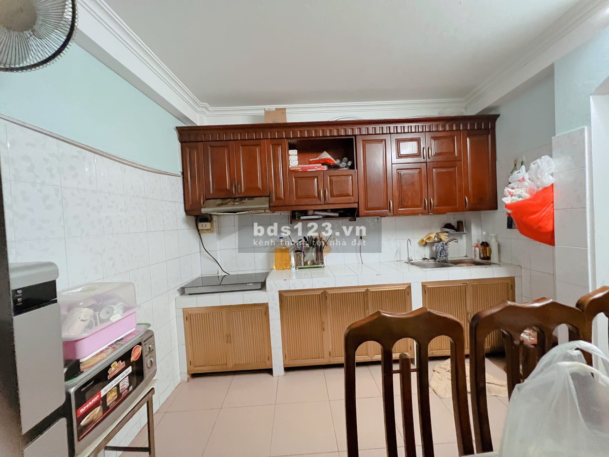 Bán nhà Khương Trung nở hậu ở luôn đi bộ ra hồ ngắm gió dt 42m2 3 tầng 3.4 tỷ
