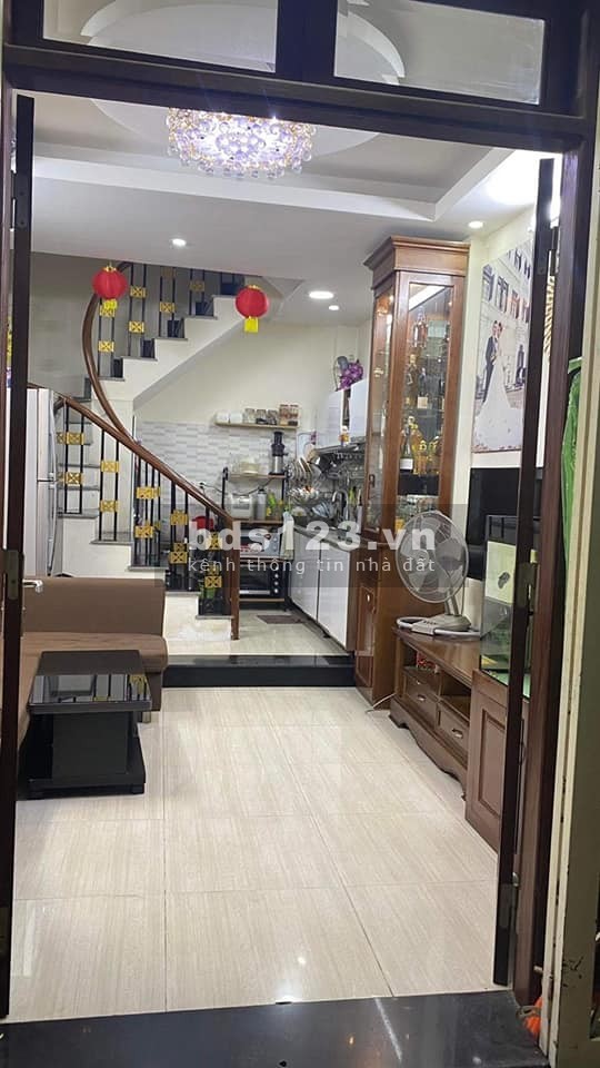 Bán nhà Tân Mai 3 bước ra đường ô tô tránh, giá nhỉnh 2 tỷ lh 0966049748