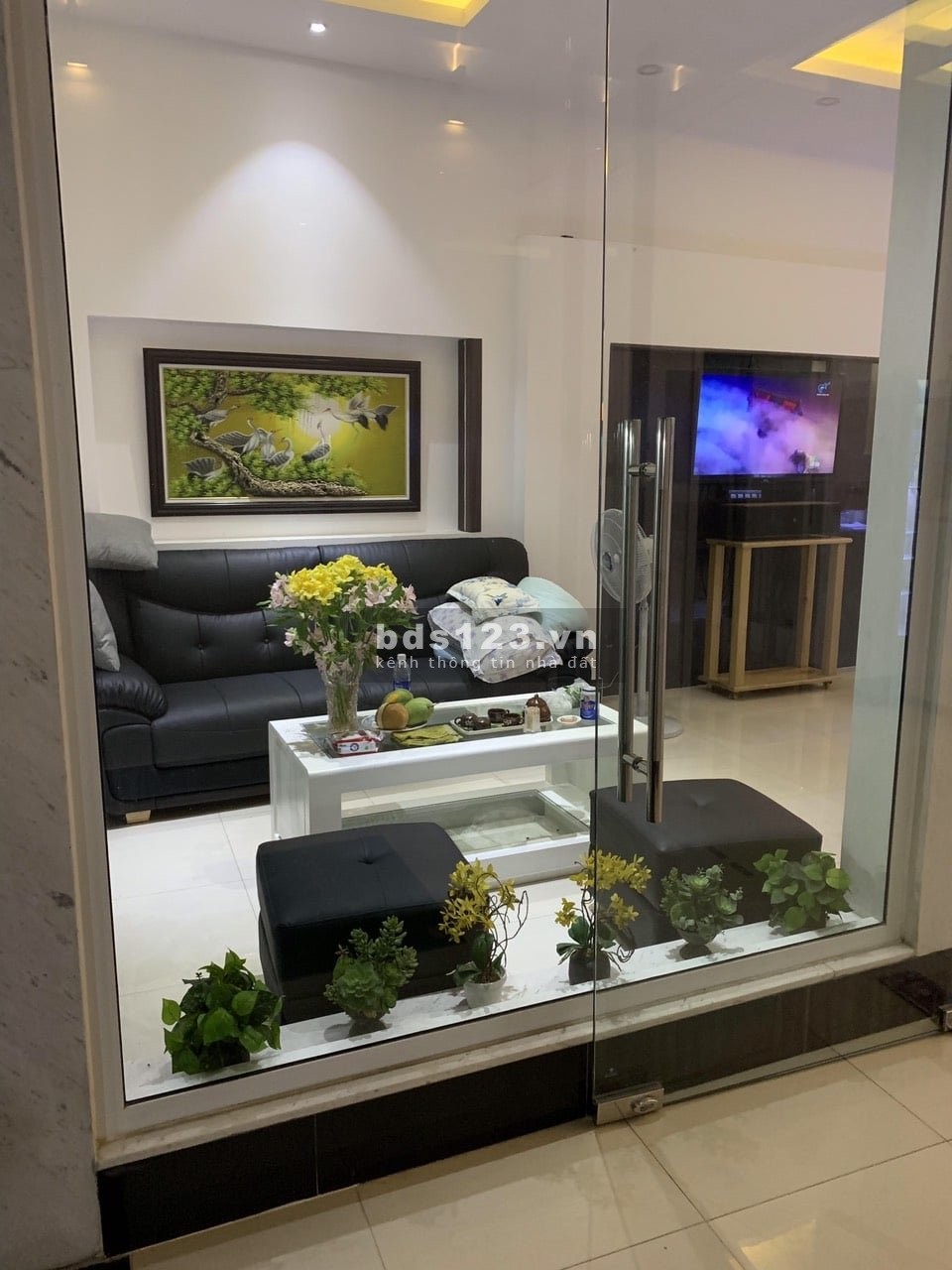 Mua khách sạn mặt tiền tặng hợp đồng thuê khách sạn nổi tiếng Hóc Môn, doanh thu 120-150 triệu/tháng
