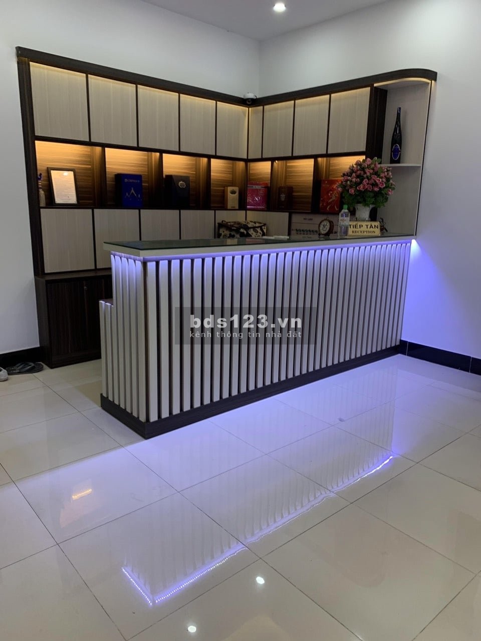 Mua khách sạn mặt tiền tặng hợp đồng thuê khách sạn nổi tiếng Hóc Môn, doanh thu 120-150 triệu/tháng
