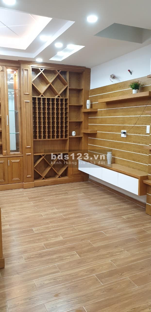 Hẻm 6m xe hỏi ngủ trong nhà nhà mới đẹp như hình 5 tầng bê tông cốt thép chủ tặng lại nội thất