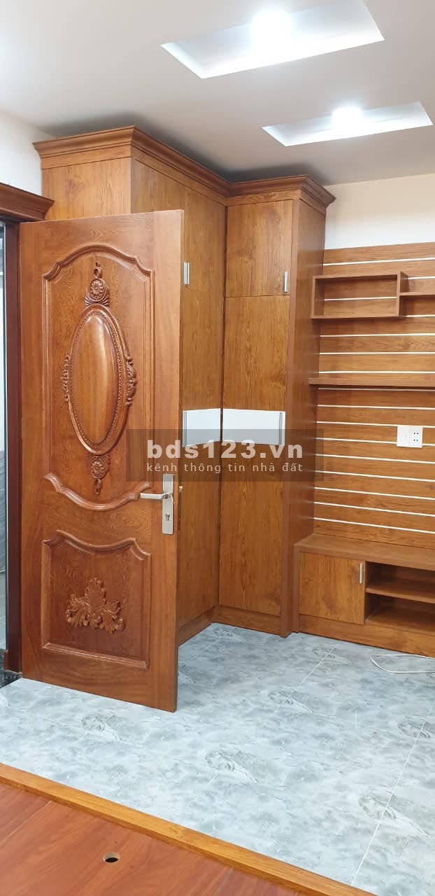Hẻm 6m xe hỏi ngủ trong nhà nhà mới đẹp như hình 5 tầng bê tông cốt thép chủ tặng lại nội thất