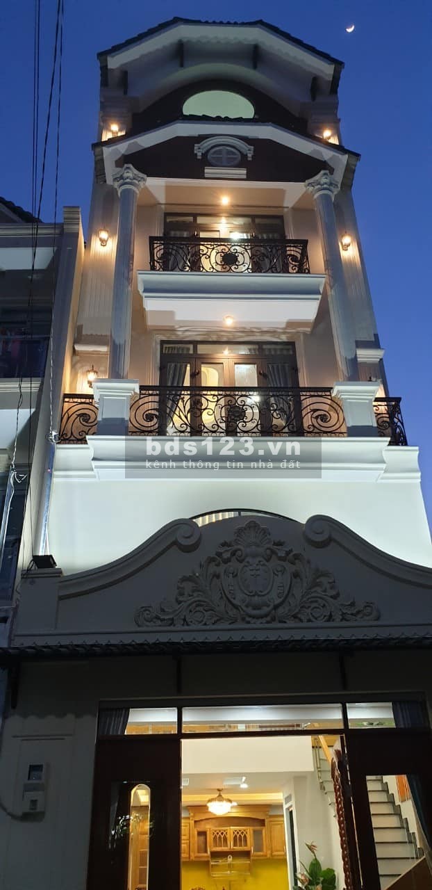 Hẻm 6m xe hỏi ngủ trong nhà nhà mới đẹp như hình 5 tầng bê tông cốt thép chủ tặng lại nội thất