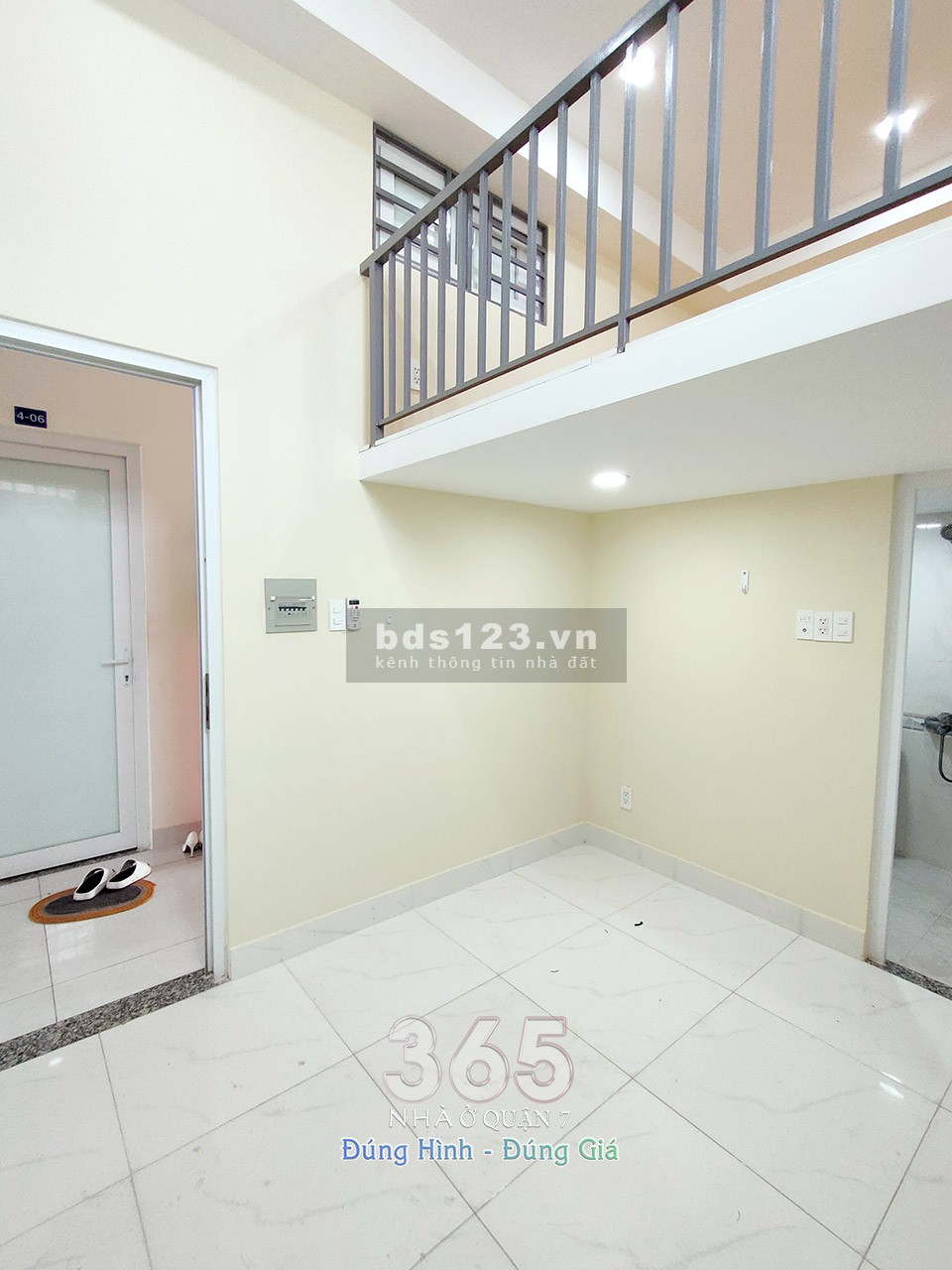 Phòng trọ có gác sạch sẽ, có máy lạnh, gần siêu thị Lotte Quận 7 giá tốt