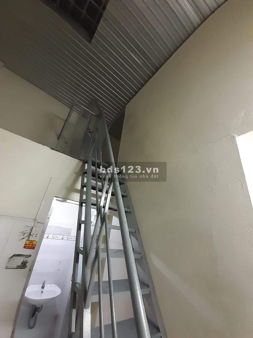 Cần bán nhà mặt tiền kinh doanh, đường Hà Huy Giáp, Quận 12 lh 0933966647