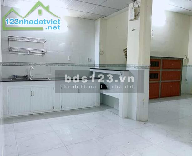 Bán gấp nhà đường Tây Thạnh, phường Tây Thạnh, Quận Tân Phú DTSD 95m2 Giá 3tỷ800