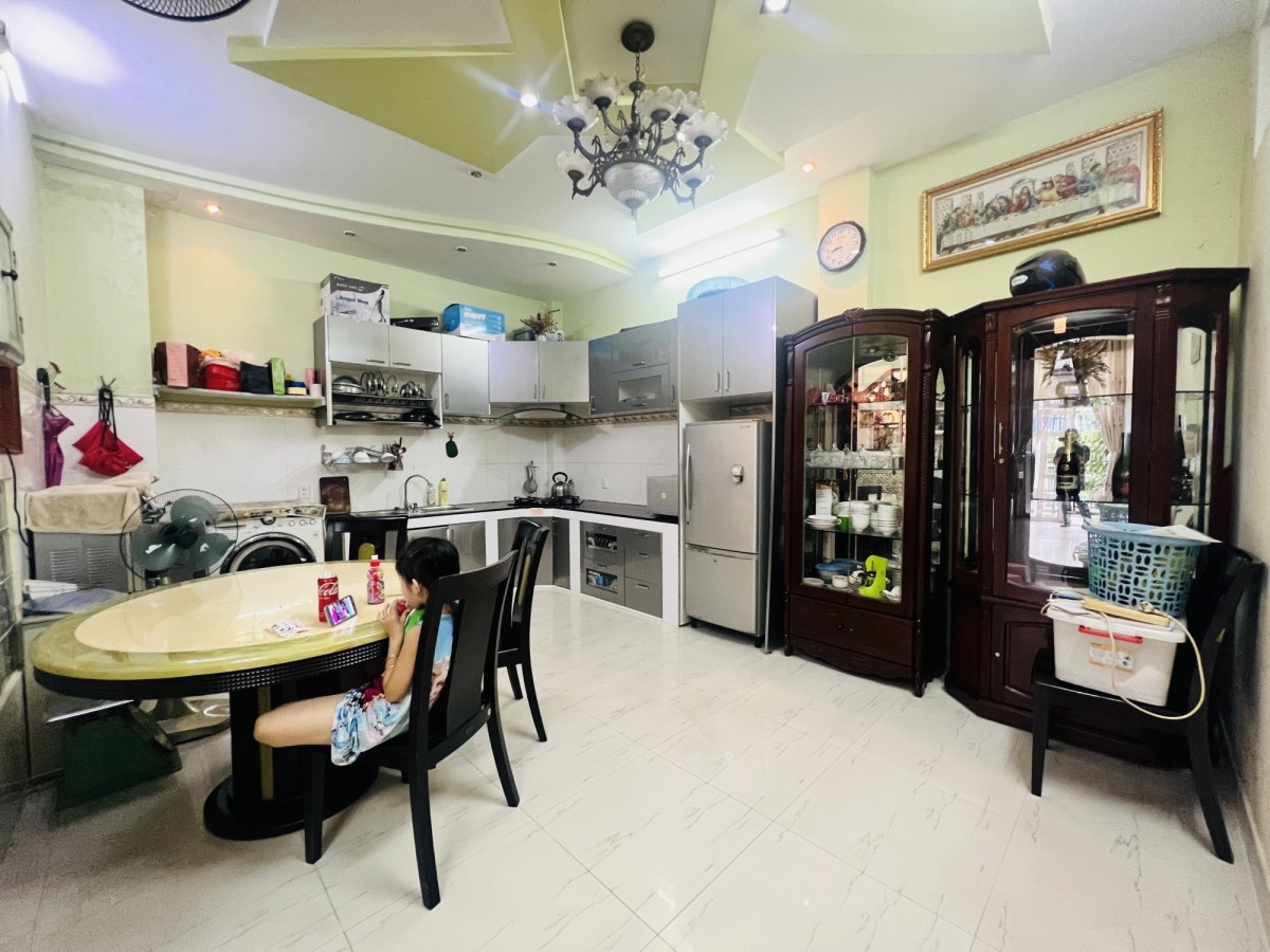 Bán nhà lô góc 2 sát mặt tiền, Hẻm xe tải 6M, Quang Trung p10 Gò Vấp, 75m2, 3 tầng BTCT, tặng full
