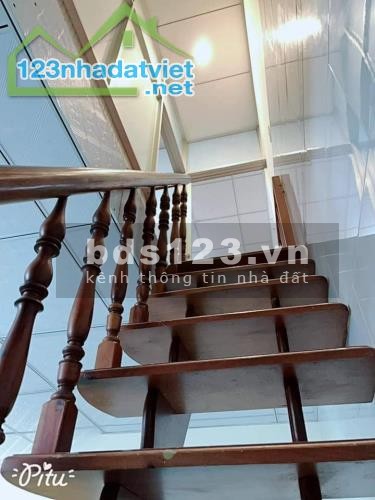 Bán gấp nhà đường Tây Thạnh, phường Tây Thạnh, Quận Tân Phú DTSD 95m2 Giá 3tỷ800