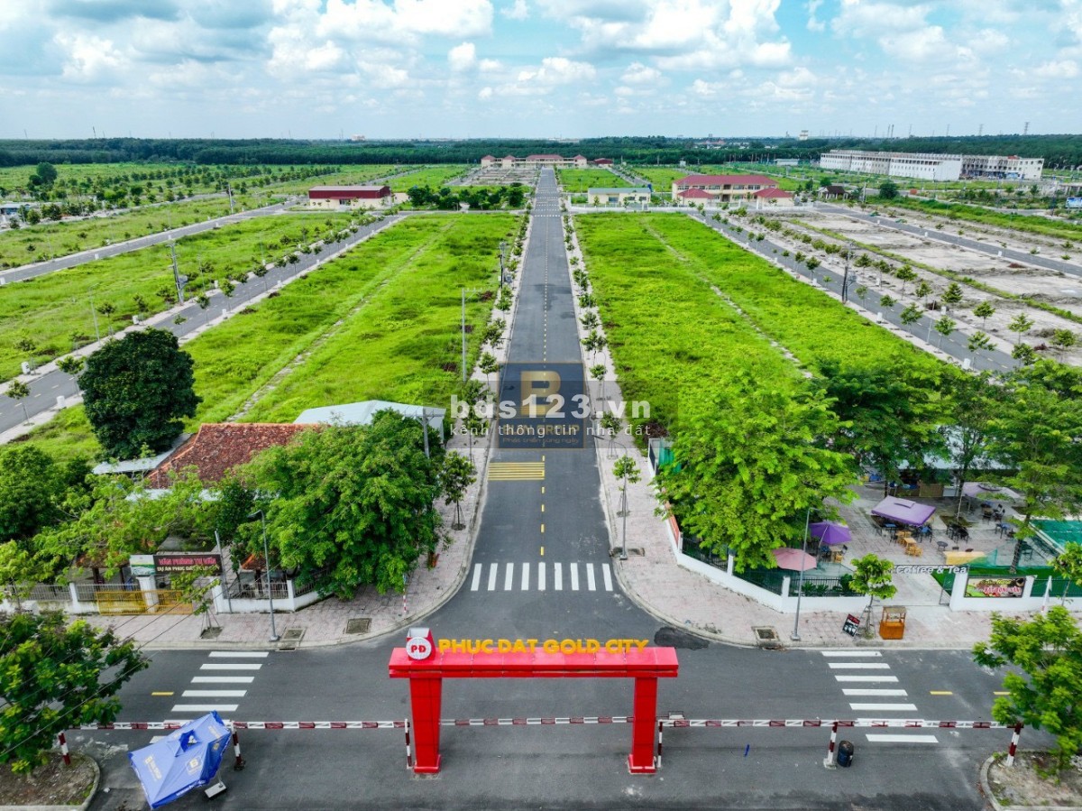 Cần bán lô đất nền 100m2, vị trí trung tâm thị trấn, khu dân đông đút phía Bắc Bình Dương