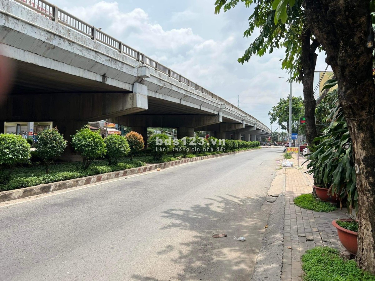 Cần bán nhà mặt tiền kinh doanh, đường Hà Huy Giáp, Quận 12 lh 0933966647