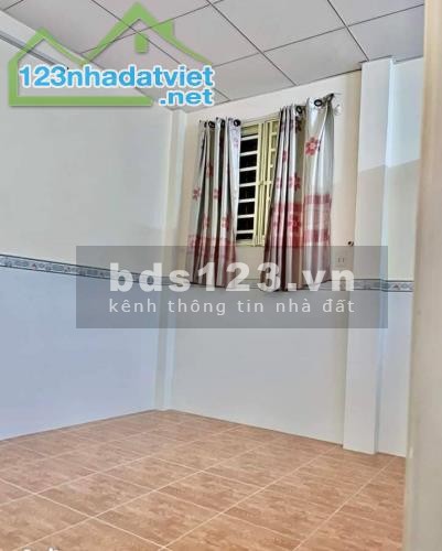 Bán gấp nhà đường Tây Thạnh, phường Tây Thạnh, Quận Tân Phú DTSD 95m2 Giá 3tỷ800