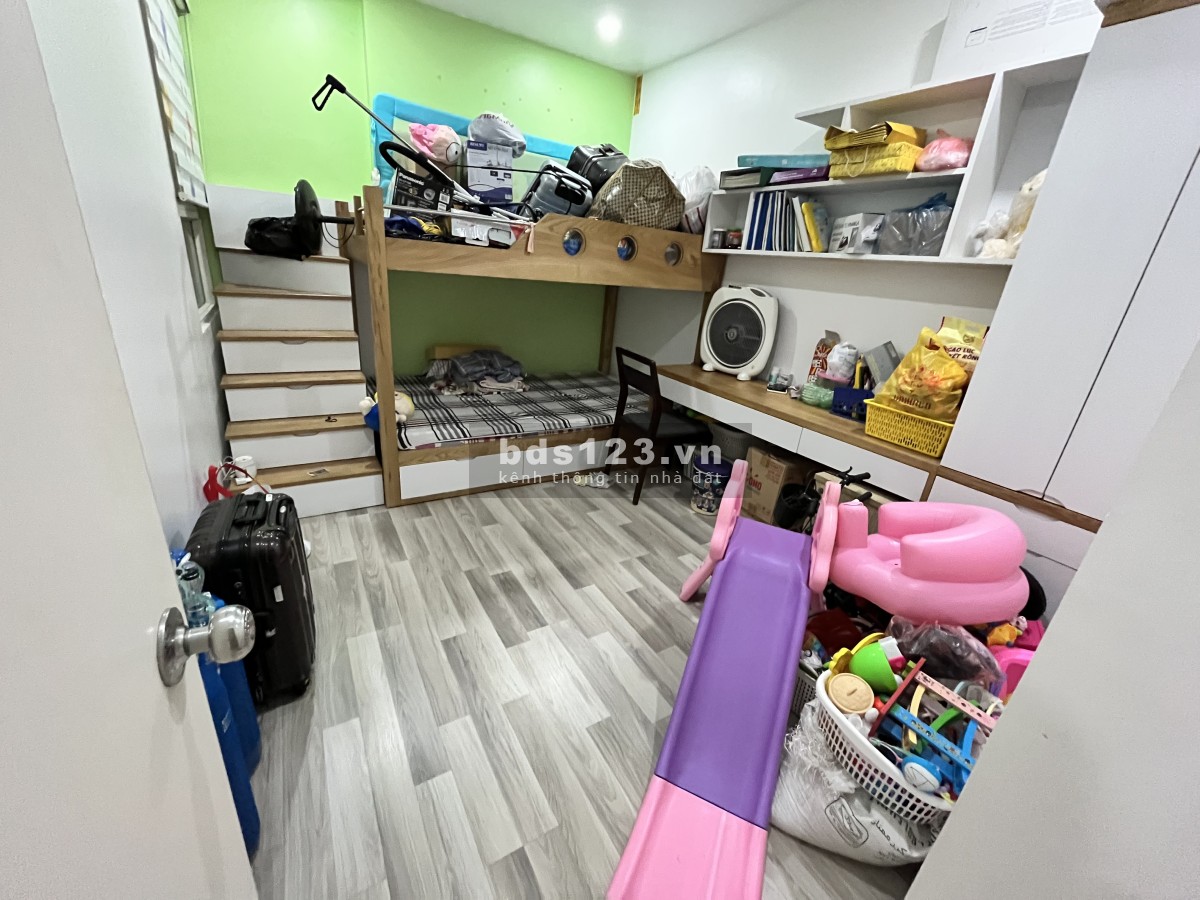 Chính chủ bán căn diện tích 68m2, 2 ngủ, 2vs, full nội thất bền đẹp lh 0858645222
