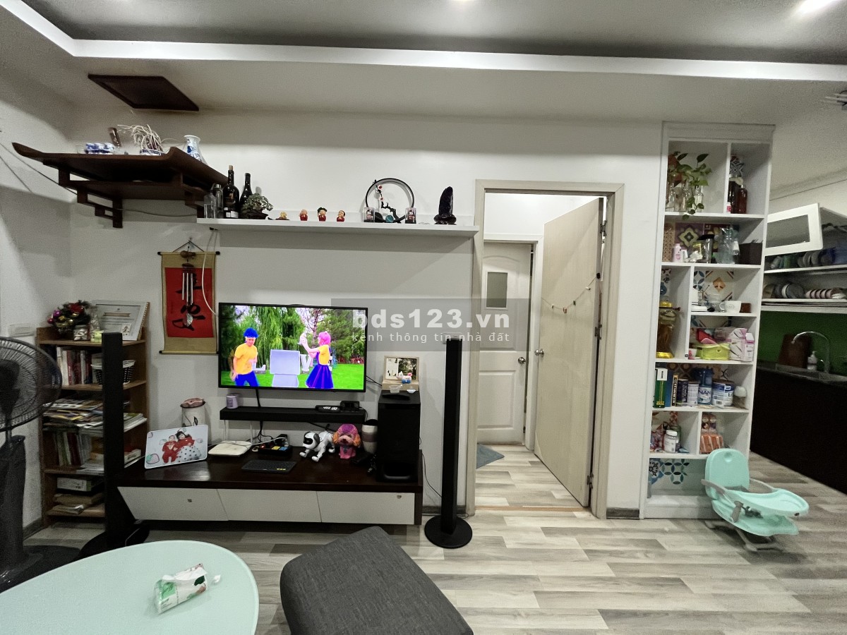 Chính chủ bán căn diện tích 68m2, 2 ngủ, 2vs, full nội thất bền đẹp lh 0858645222