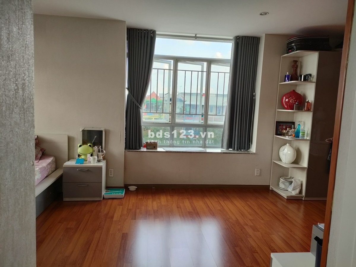 Chính chủ cần tiền bán gấp chung cư Giai Việt Quốc Cường , Quận 8